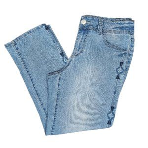 STYLE & CO. CURVY FIT EMBROIDERED CROPPED JEANS (8)